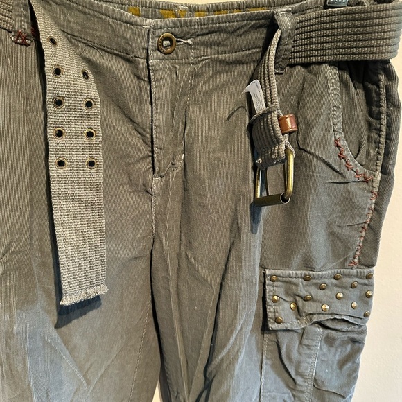 Da-Nang Women's Cargo Pants in Gray with Brown Details - Picture 10 of 16